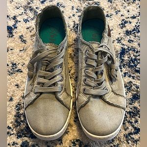 Blowfish sneaker/shoes - Size 10